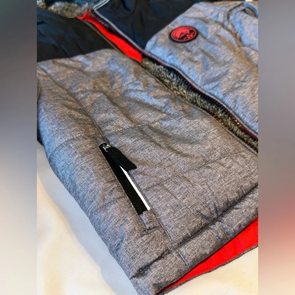 Gerry Black and Gray Jacket